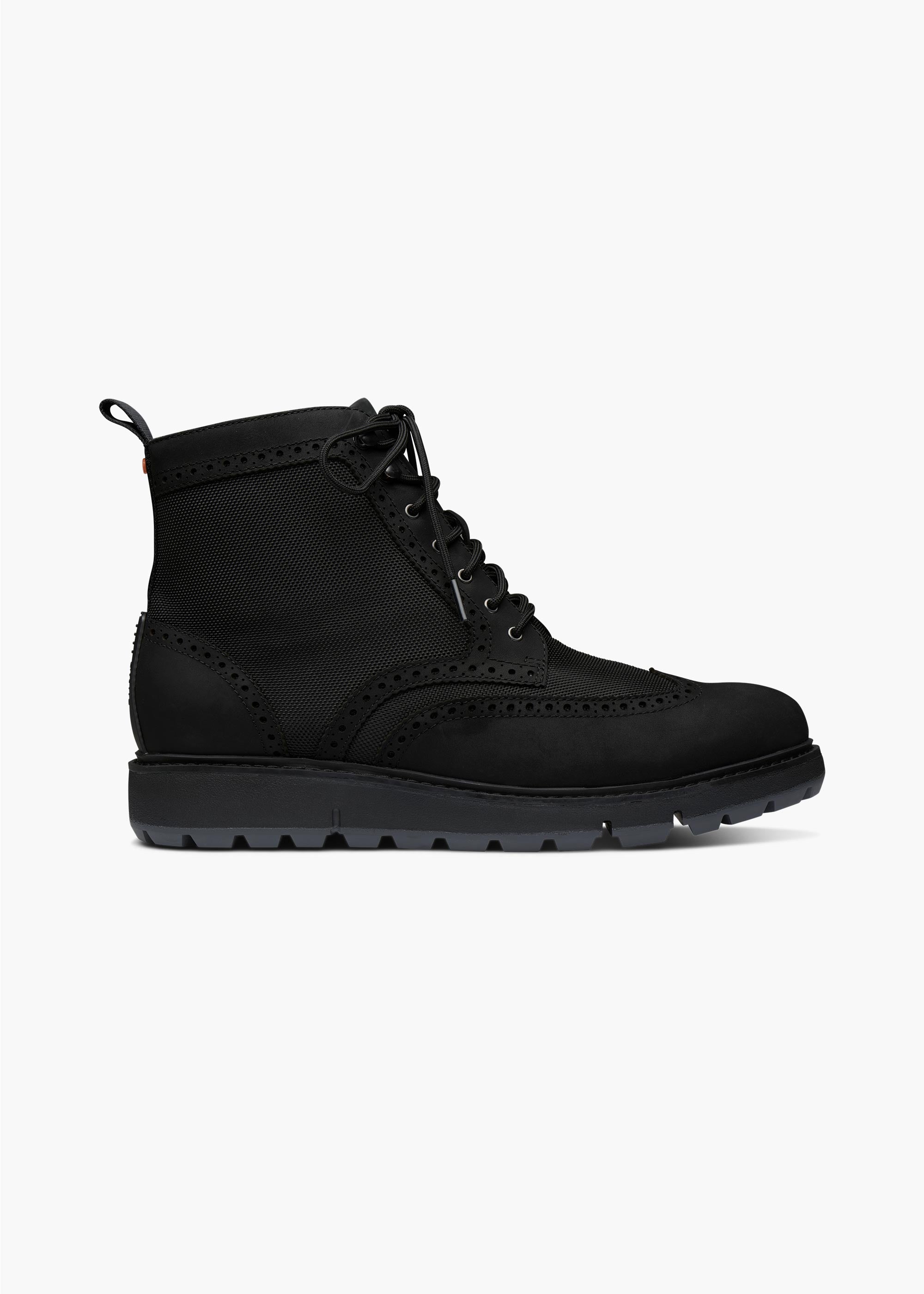 Vigo Boot - background::white,variant::Black