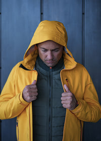 Geneve Rain Jacket - background::white,variant::Saffron