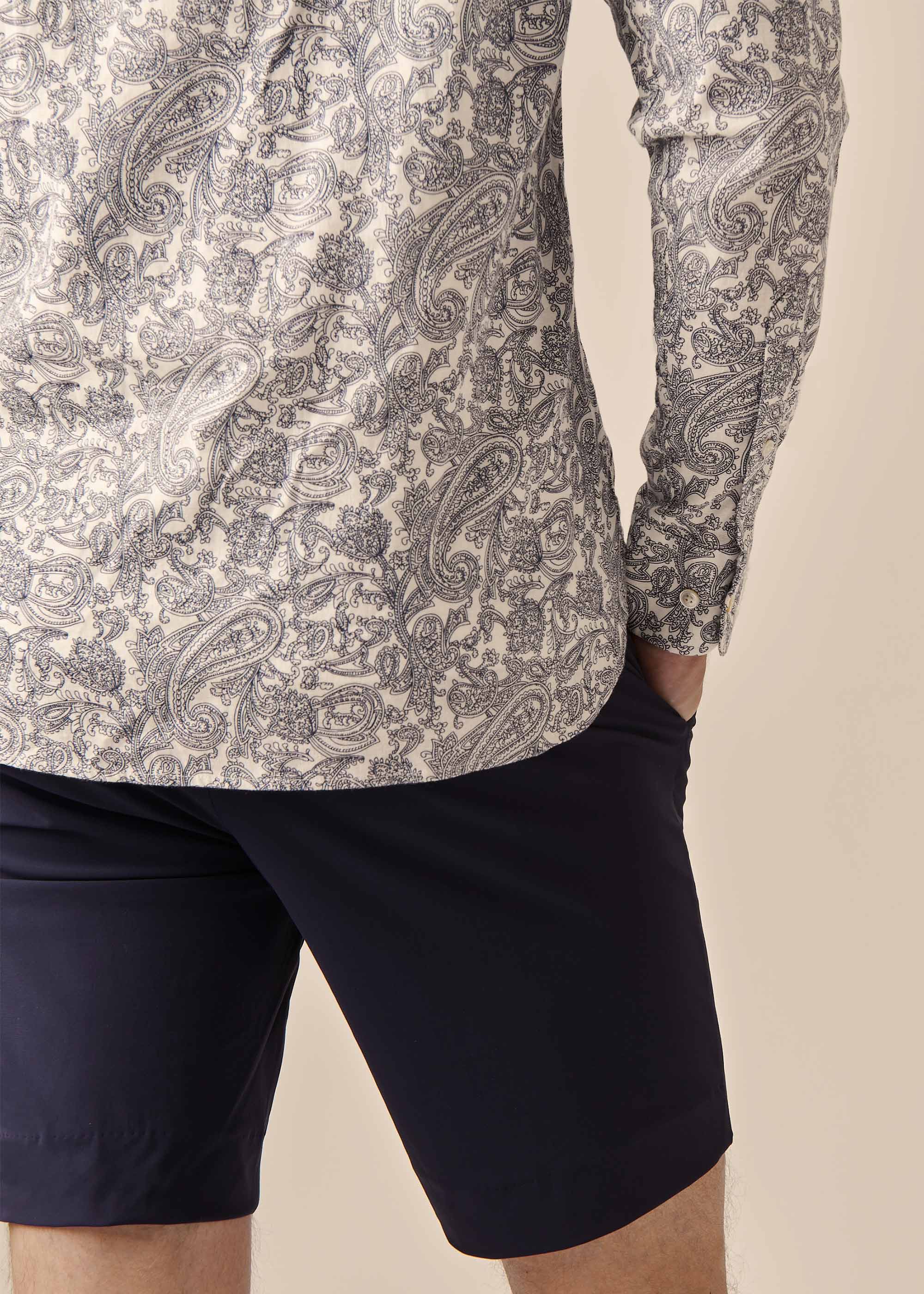 Circe Short - background::white,variant::Navy