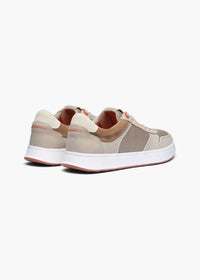 Strada Sneaker - background::white,variant::Sand Dune