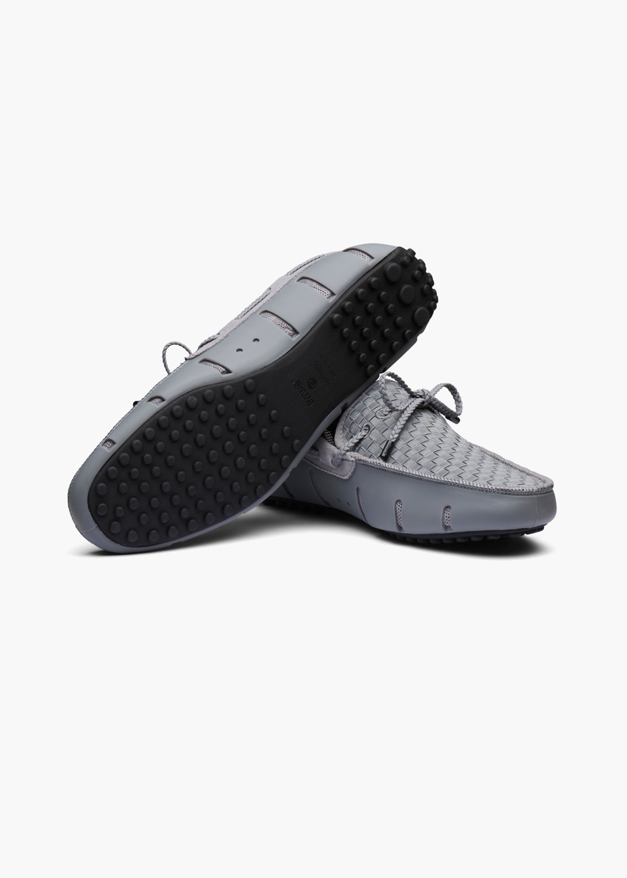 Woven Driver in Grey - background::white,variant::Grey/Black