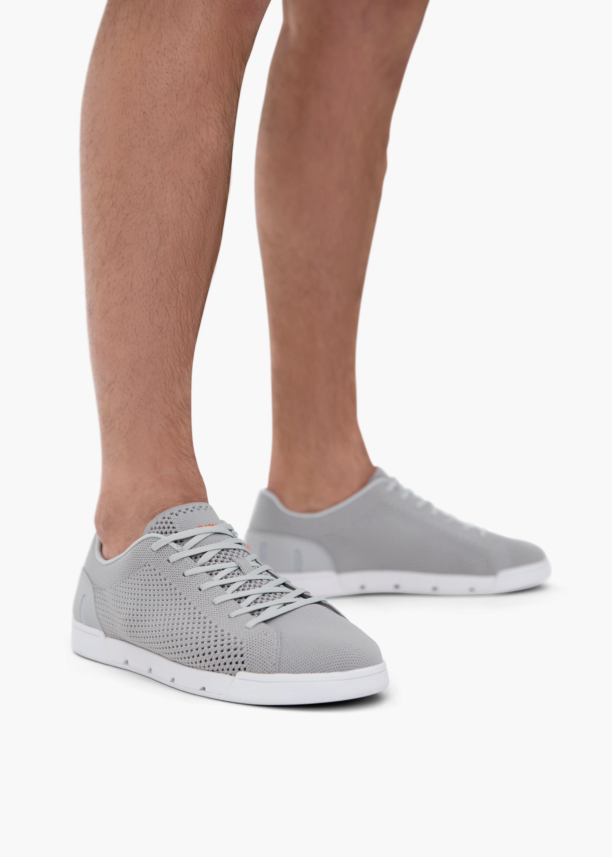 Breeze Tennis Knit - background::white,variant::Light Grey