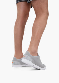 Breeze Tennis Knit - background::white,variant::Light Grey